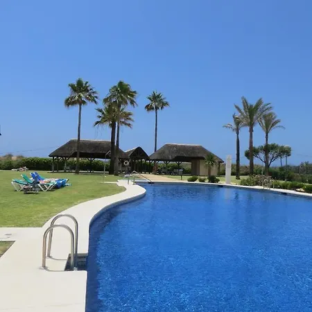 Beach In Elviria Marbella, Great Location With The Beach On Your Door Step Apartment *